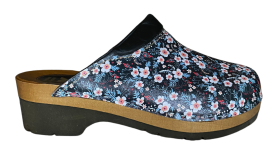 Pouliretan clog with flower pattern